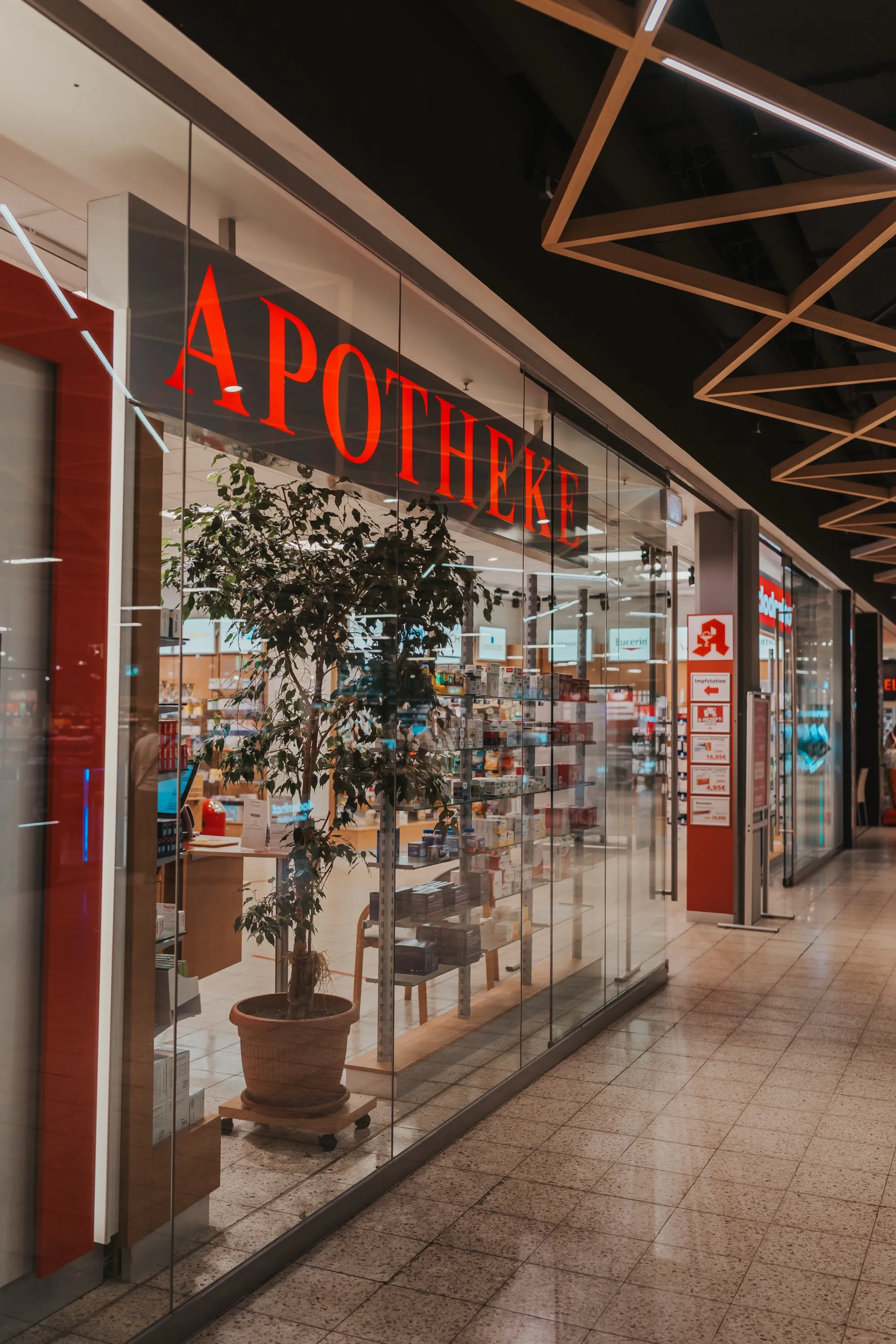 Apothekerin der Apotheke bei Dodenhof